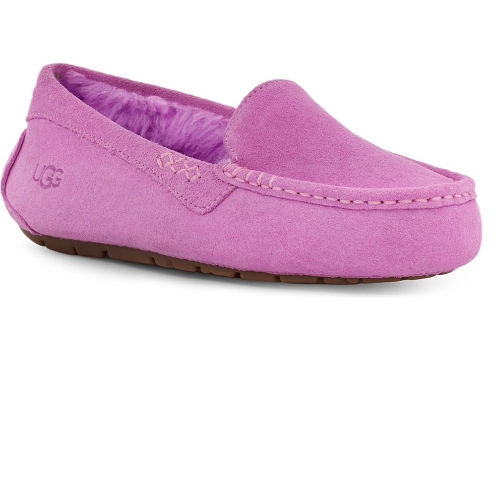 UGG Pink Slippers Soft Minimalist Design